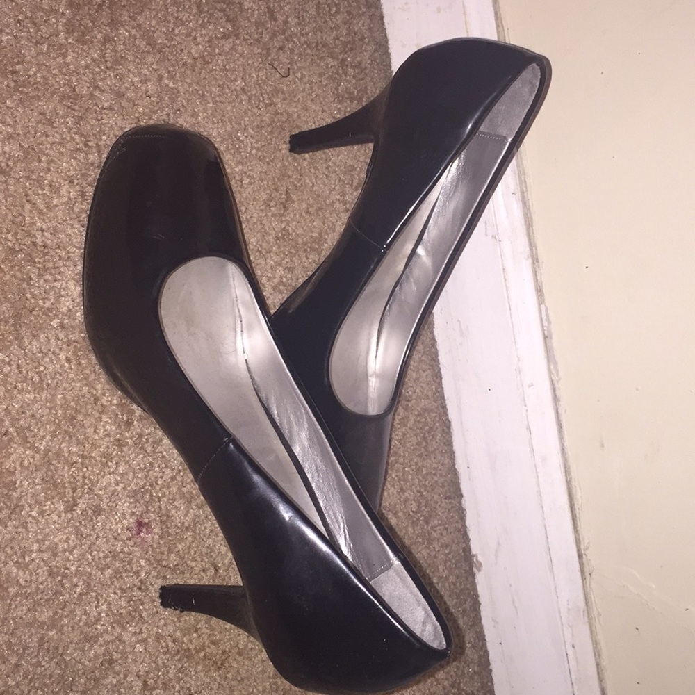 9.5 black pumps